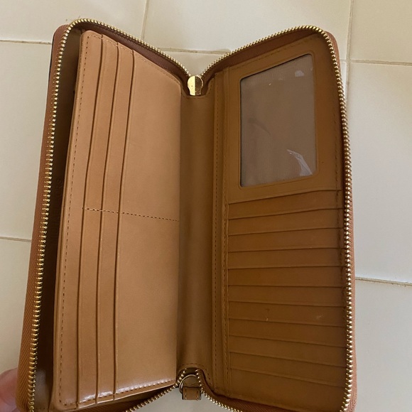 Michael Kors wallet - Picture 6 of 7